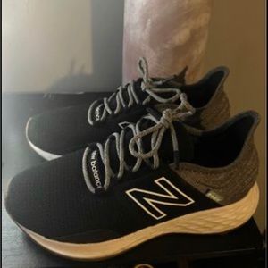 Women’s new balance foam roav